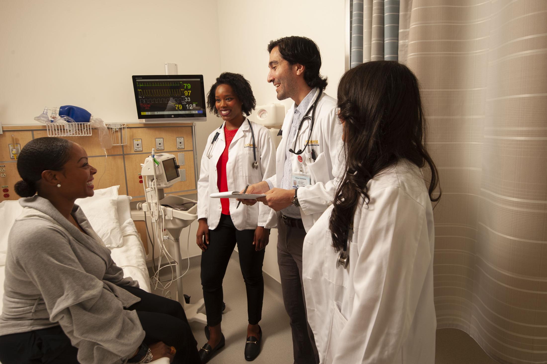 Image of med students